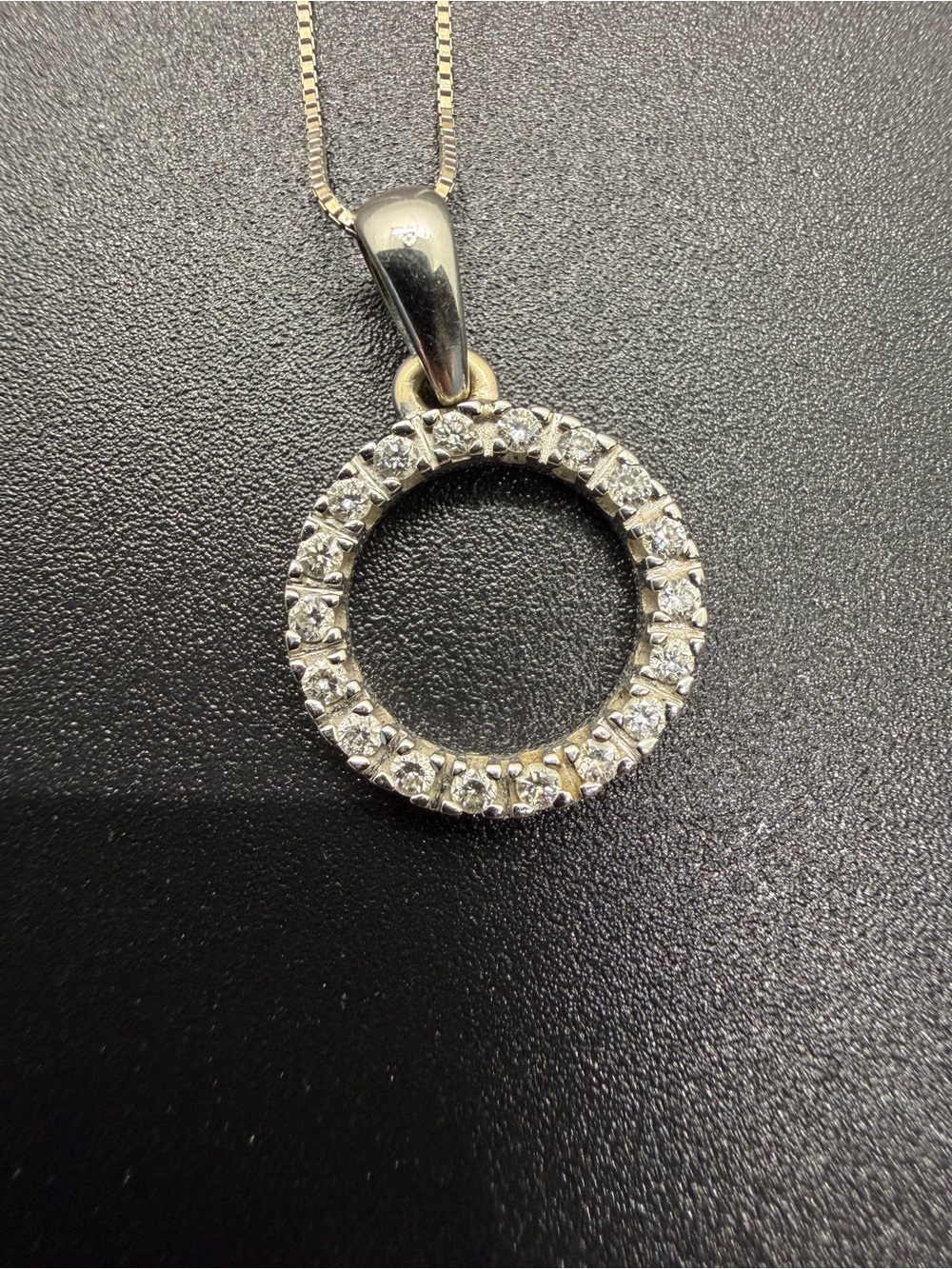14K White Gold 1/4 CTW Diamond Circle Pendant Necklace 20"